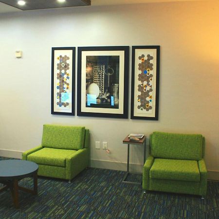 Holiday Inn Express Hotel & Suites Marina By Ihg Ngoại thất bức ảnh