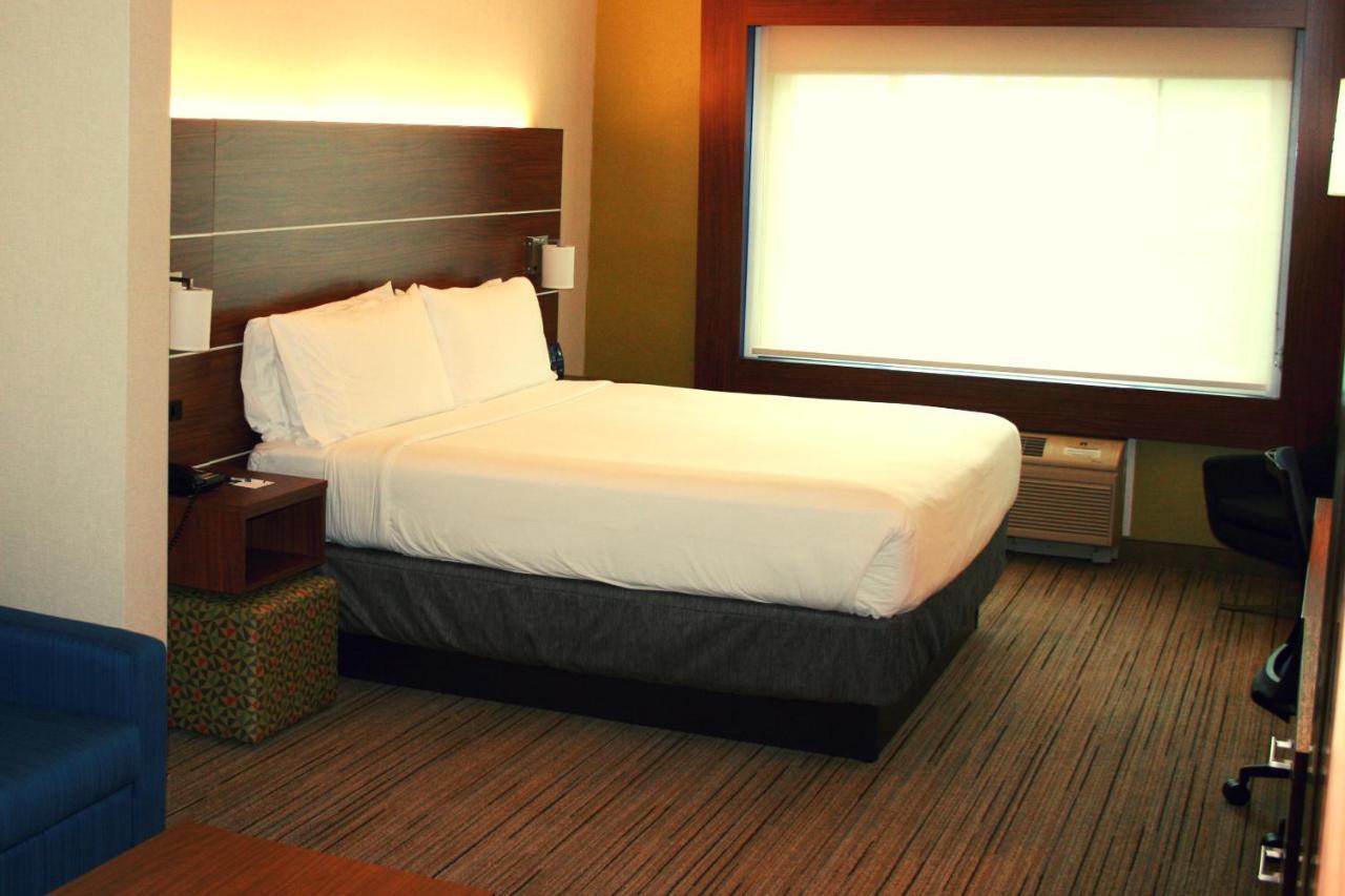 Holiday Inn Express Hotel & Suites Marina By Ihg Ngoại thất bức ảnh